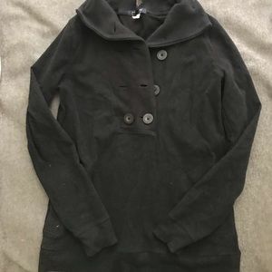 Black pull over